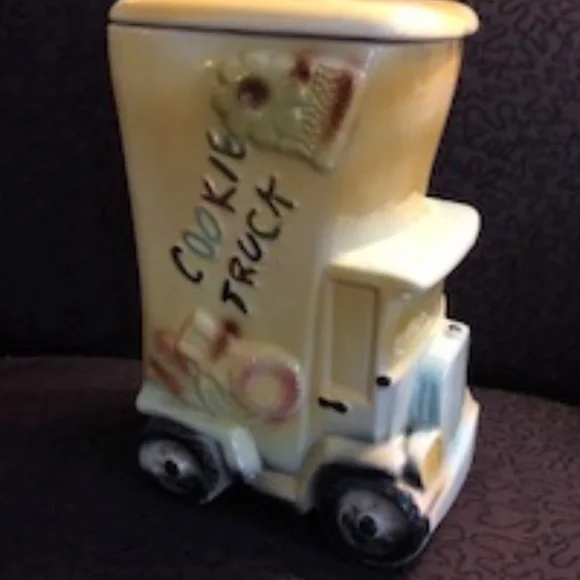 *HOST PICK* Vintage Cookie Jar *EUC*